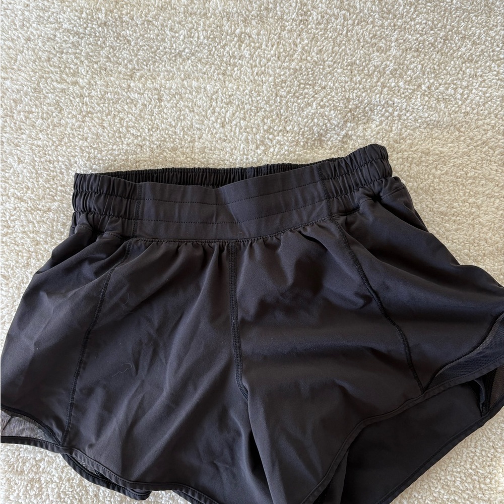 lululemon hotty hot lined short 4” size 6